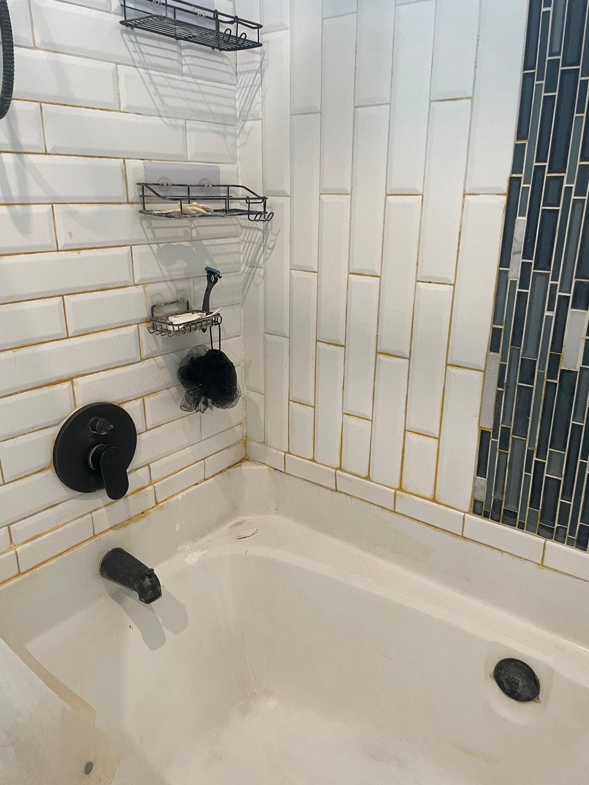 Bathroom before deep cleaning